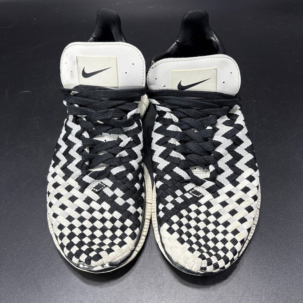 Nike Women Shoe Free Inneva Size 7.5 Black White Running Sneaker Pre Owned